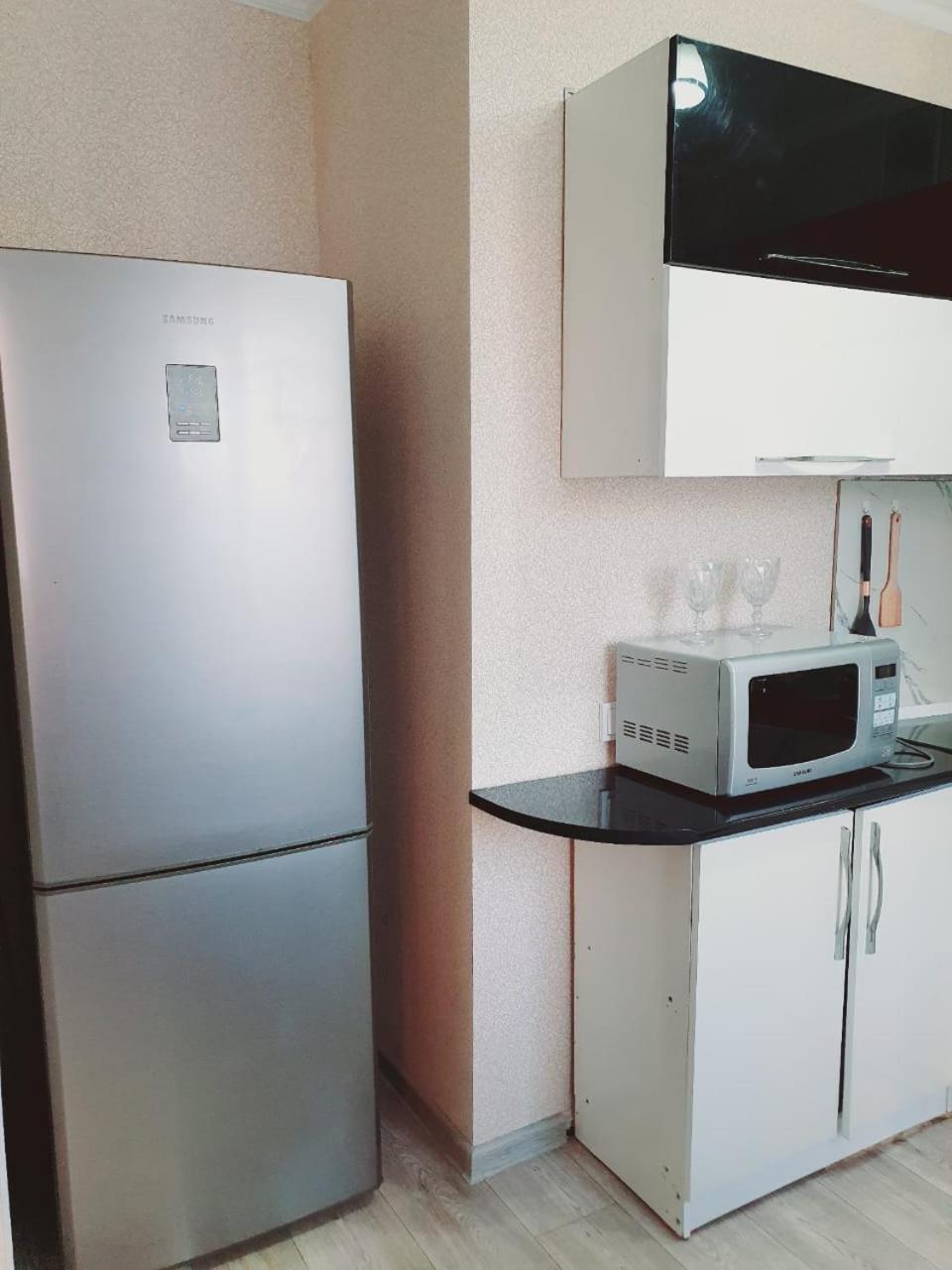 Apartment 2кмн по проспекту республики 8 *